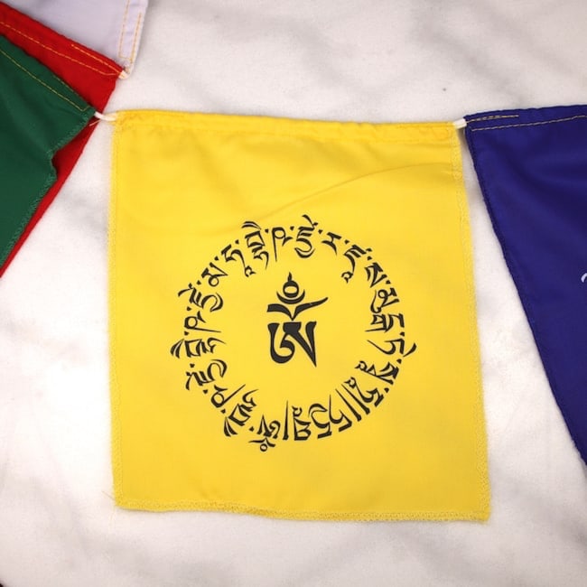 Bandera Tibetana Om y Buda Medicinal. - Humos.cl